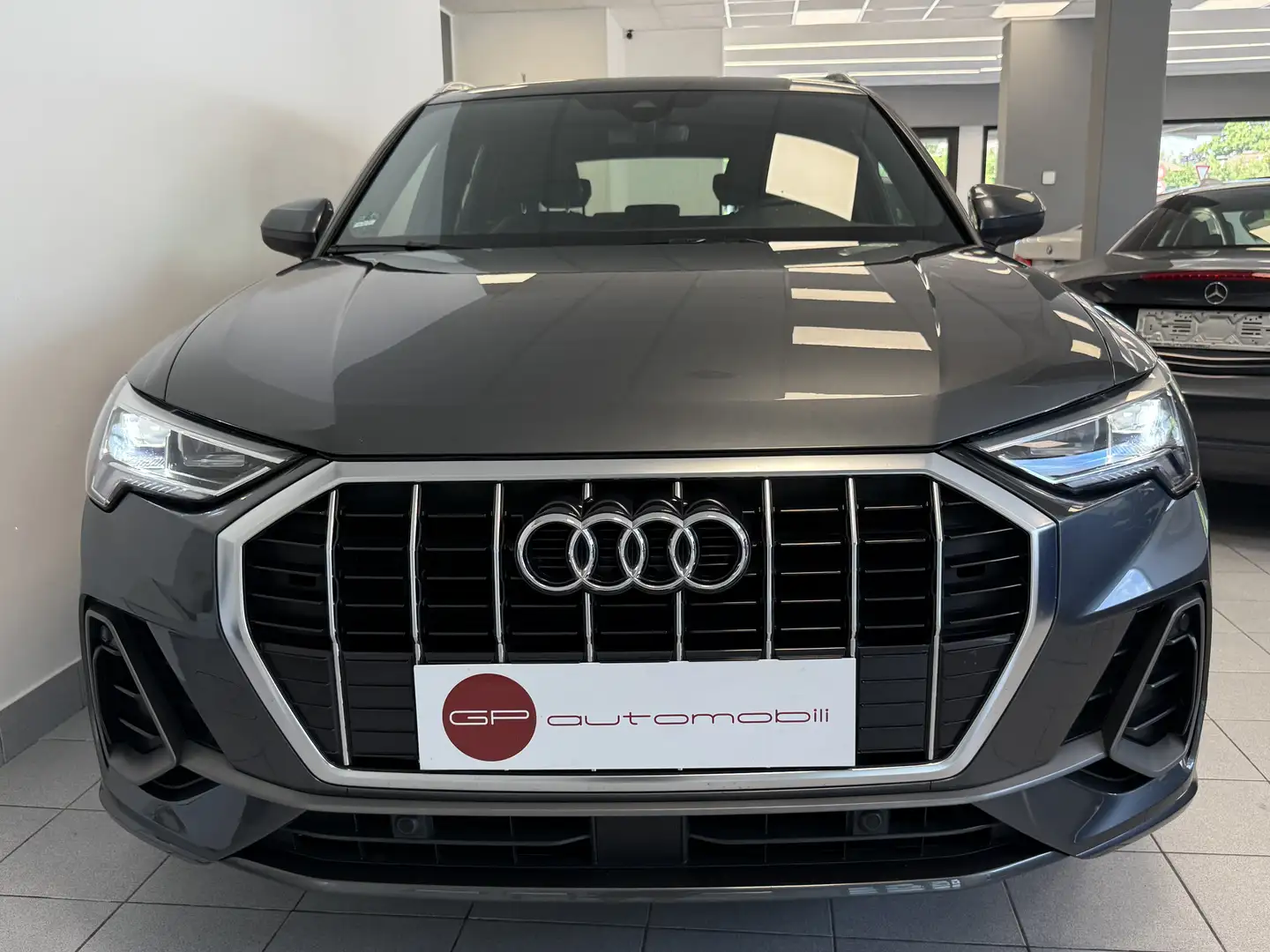 Audi Q3 35tfsi 1.5 150cv S-line Garanzia 12/24/36 Grigio - 1