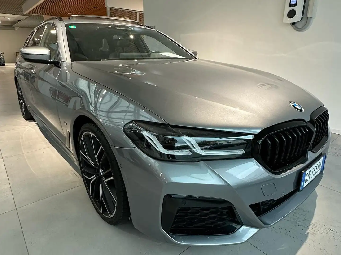 BMW 530 530d Touring mhev 48V xdrive Msport auto Grigio - 1