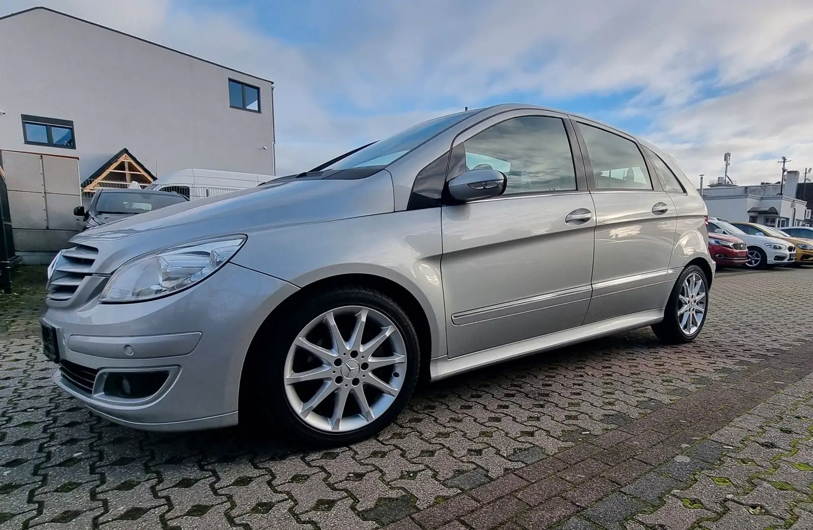 Mercedes-Benz B 180 CDI-SPORT.PAKET-KLIMA-PDC-LEDER- Zilver - 1