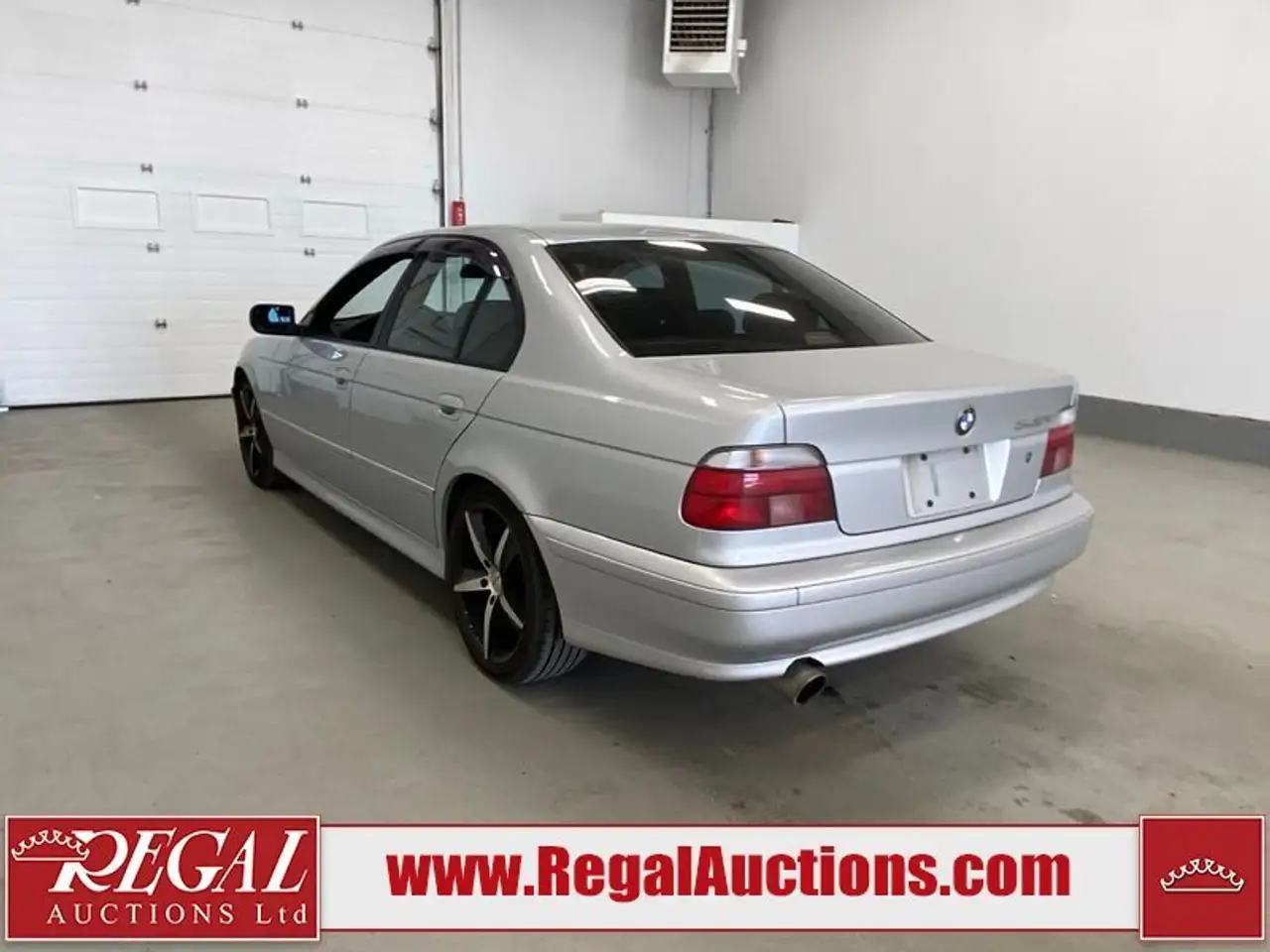 BMW 5 Series photo BMW 5 Series