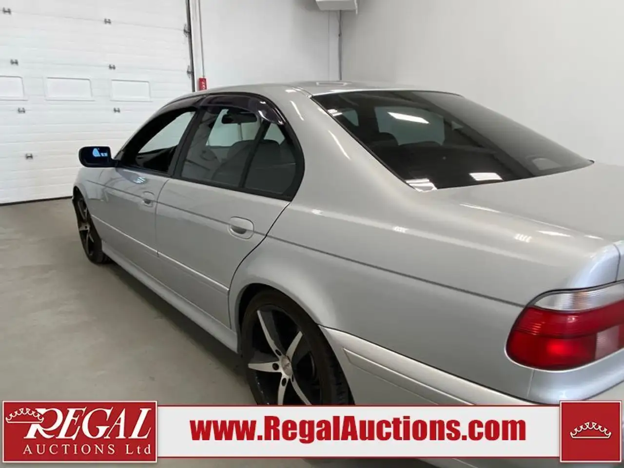 BMW 5 Series photo BMW 5 Series