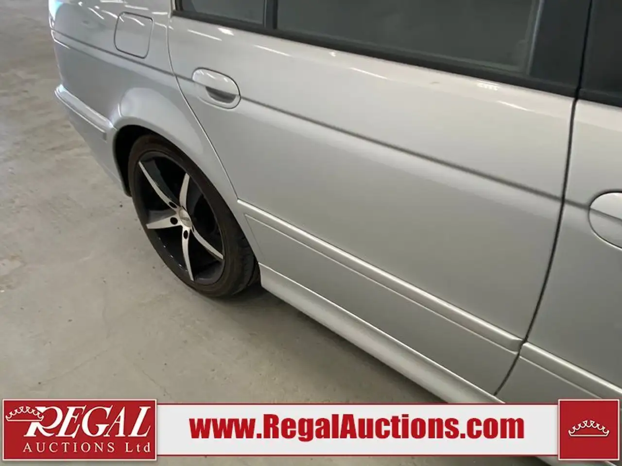 BMW 5 Series photo BMW 5 Series