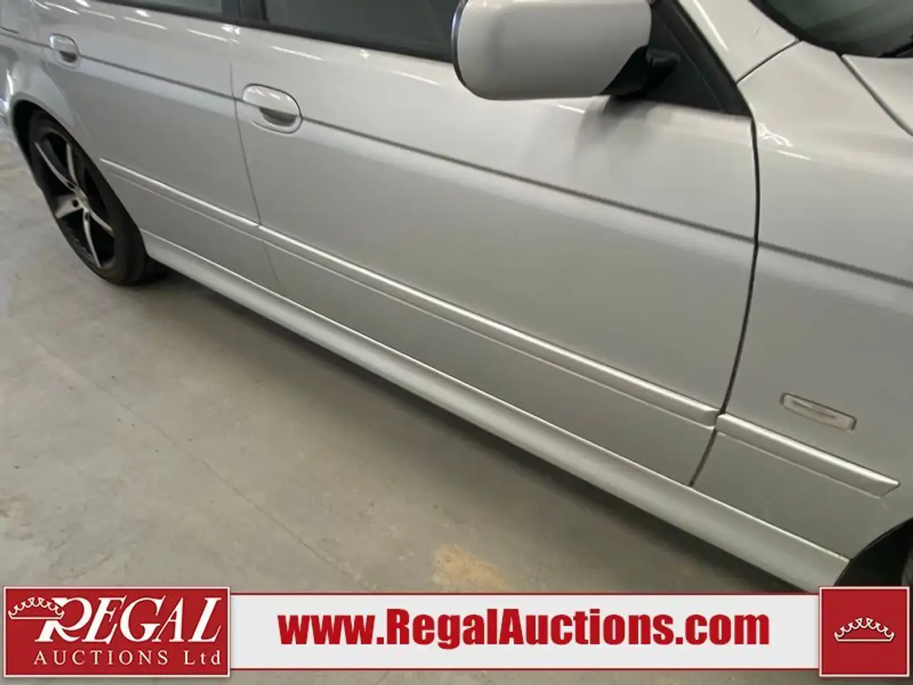 BMW 5 Series photo BMW 5 Series