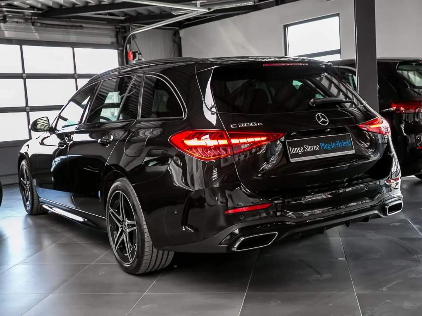 Mercedes-Benz C 300 Te AMG FAHRASSISTENZ PAKET PLUS NIGHT AHK Schwarz - 2