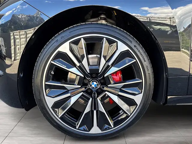 BMW iX xDrive45 I20 M Sportpaket HK HiFi DAB LED Ansicht 6