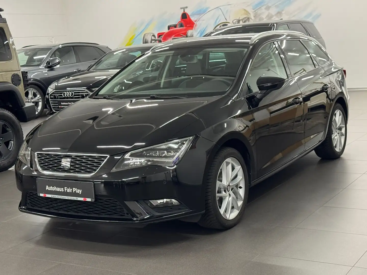 SEAT Leon ST Style LED/NAVI/SHZ/PDC/UNFALLFREI! Schwarz - 1