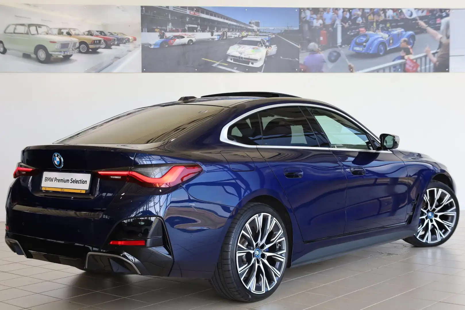 BMW i4 M50 | Laserlicht | Harman Kardon | Glazen schuif-/ Blauw - 2