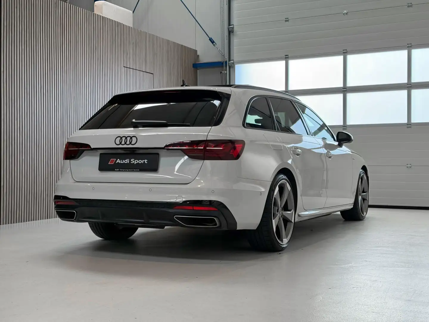 Audi A4 Avant 35 TFSI S edition 150 PK S Line - PANORAMADA Gris - 2