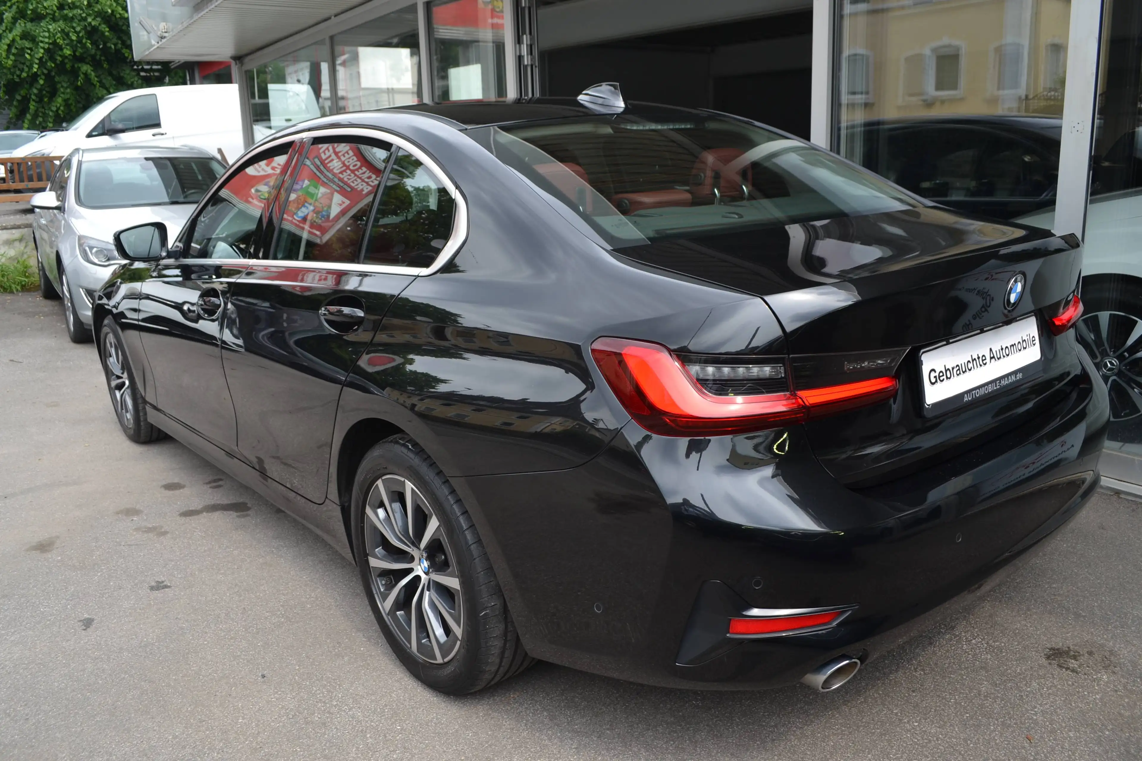 BMW 318 DA G20 *LASER*LEDER*HEAD-UP*LIVE-COCKPIT*KEYLESS&GO*KAMERA360*HIFI*STANDHEIZUNG*LENKRADHEIZUNG*4xSITZHEIZUNG* — photo 5
