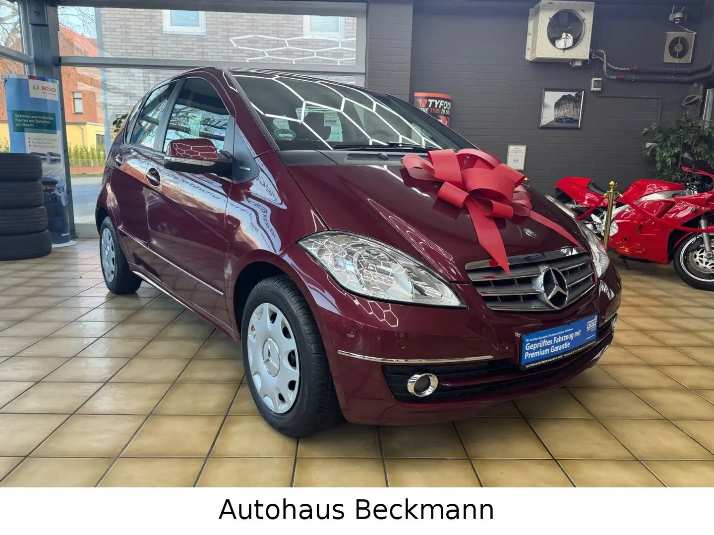Mercedes-Benz A 150 A*HU/AU*AUT*1 Hand *TEMP*BT*PDC*ZV*NAVI* Rot - 1