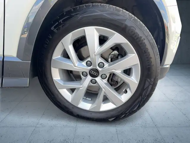 Audi Q2 view 7
