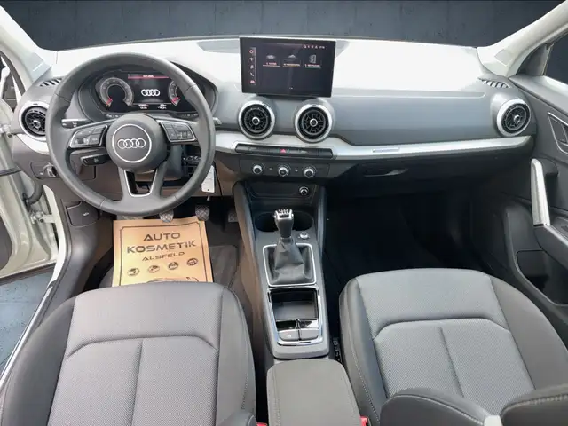 Audi Q2 view 11