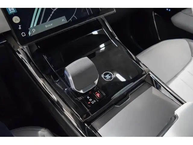 Land Rover Range Rover Sport view 14