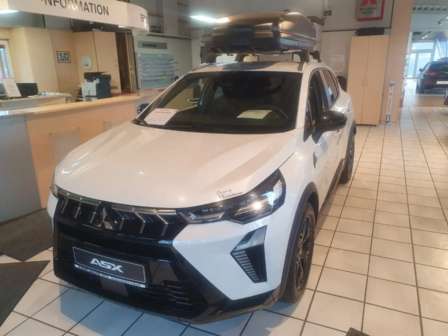 Mitsubishi ASX 1,0 Petrol Invite S+C 25 White and Black Edition Weiß - 1