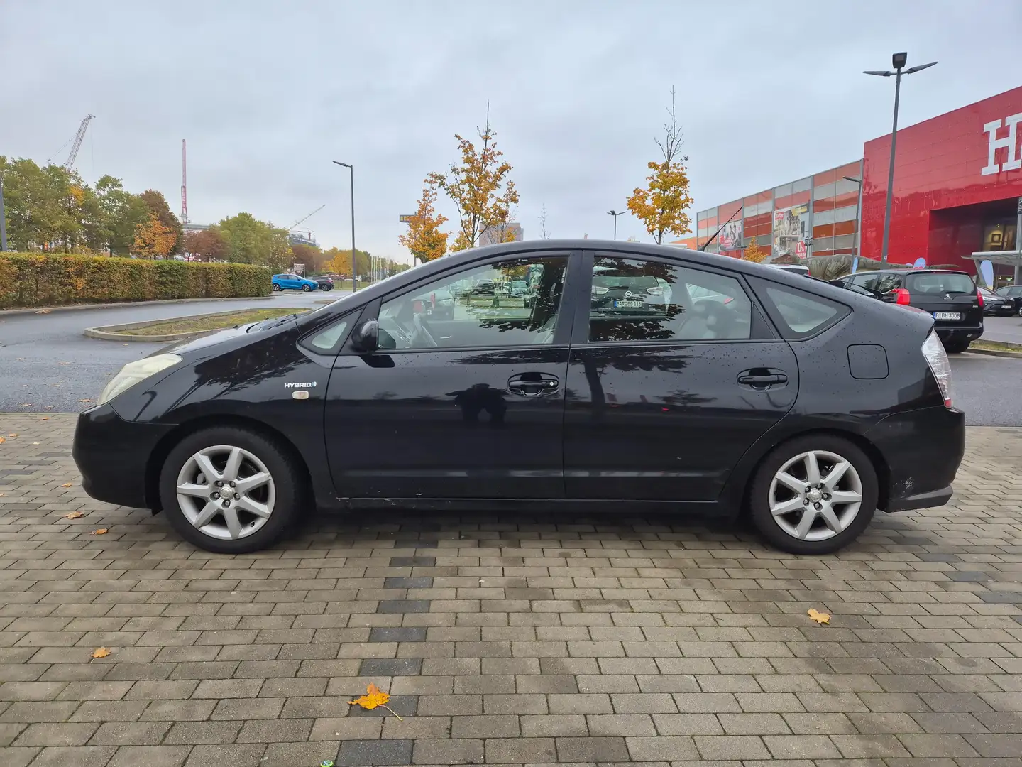 Toyota Prius Prius (Hybrid) Executive Schwarz - 2