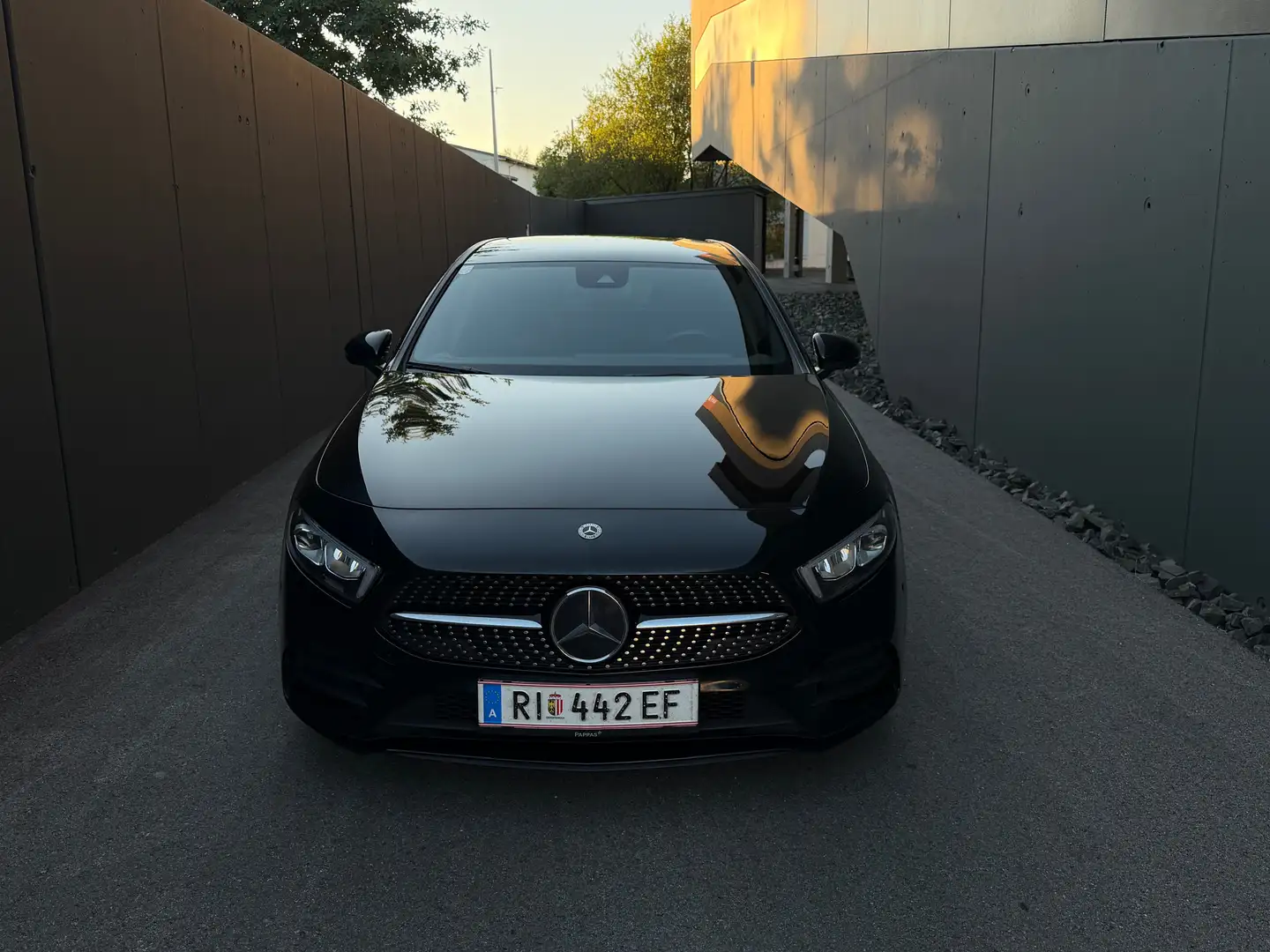 Mercedes-Benz A 200 A 200 d Aut. Schwarz - 2