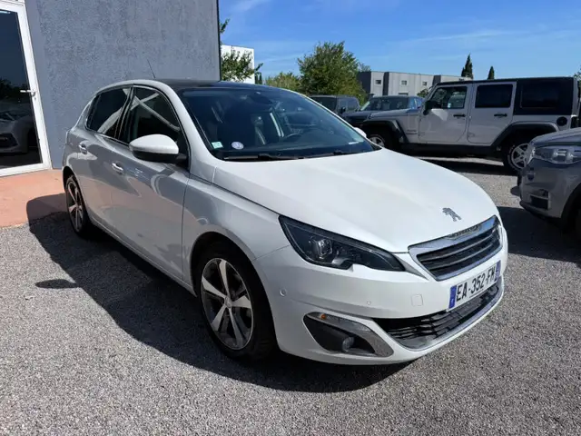Peugeot 308 view 6