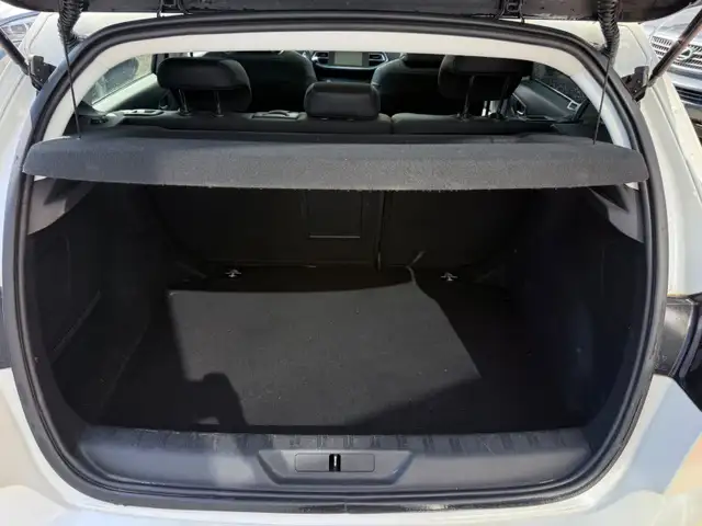 Peugeot 308 view 11