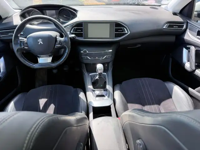 Peugeot 308 view 7