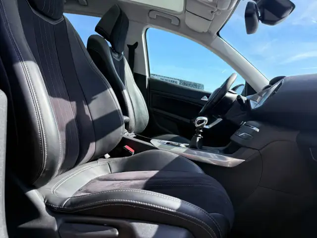 Peugeot 308 view 13