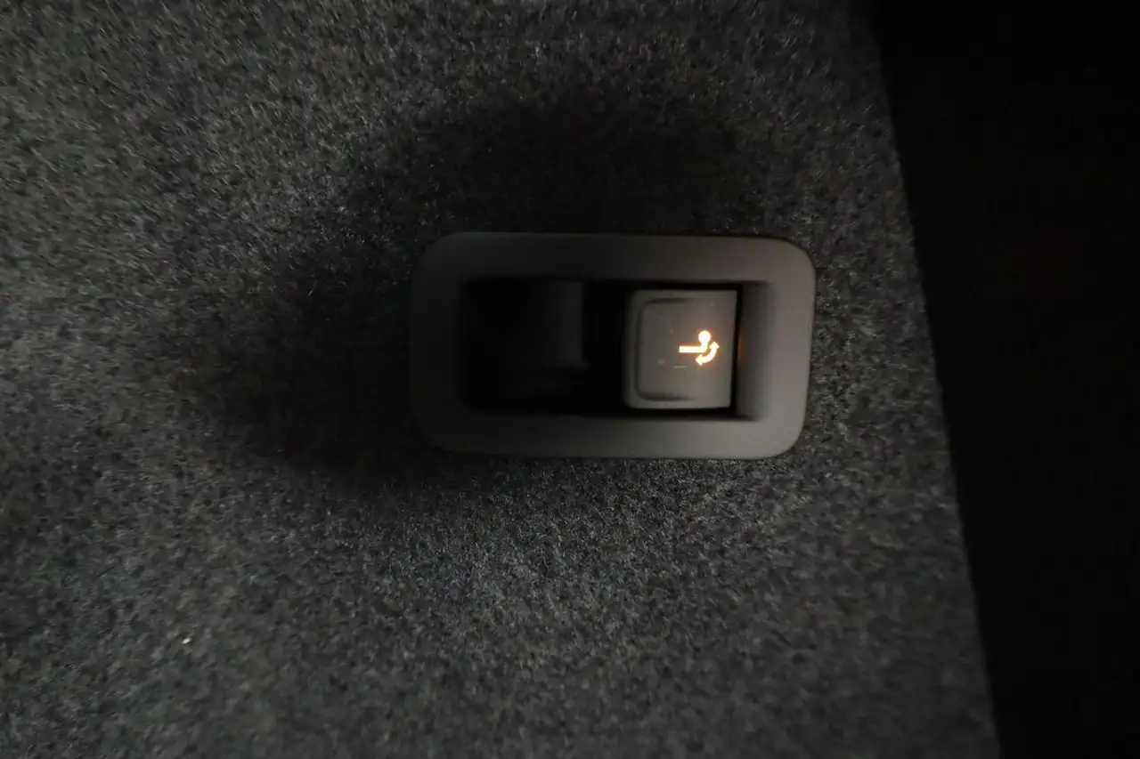 SEAT Ateca 1.5 TSI DSG Style, AHK, Kamera, FullLink, Parklenk 14