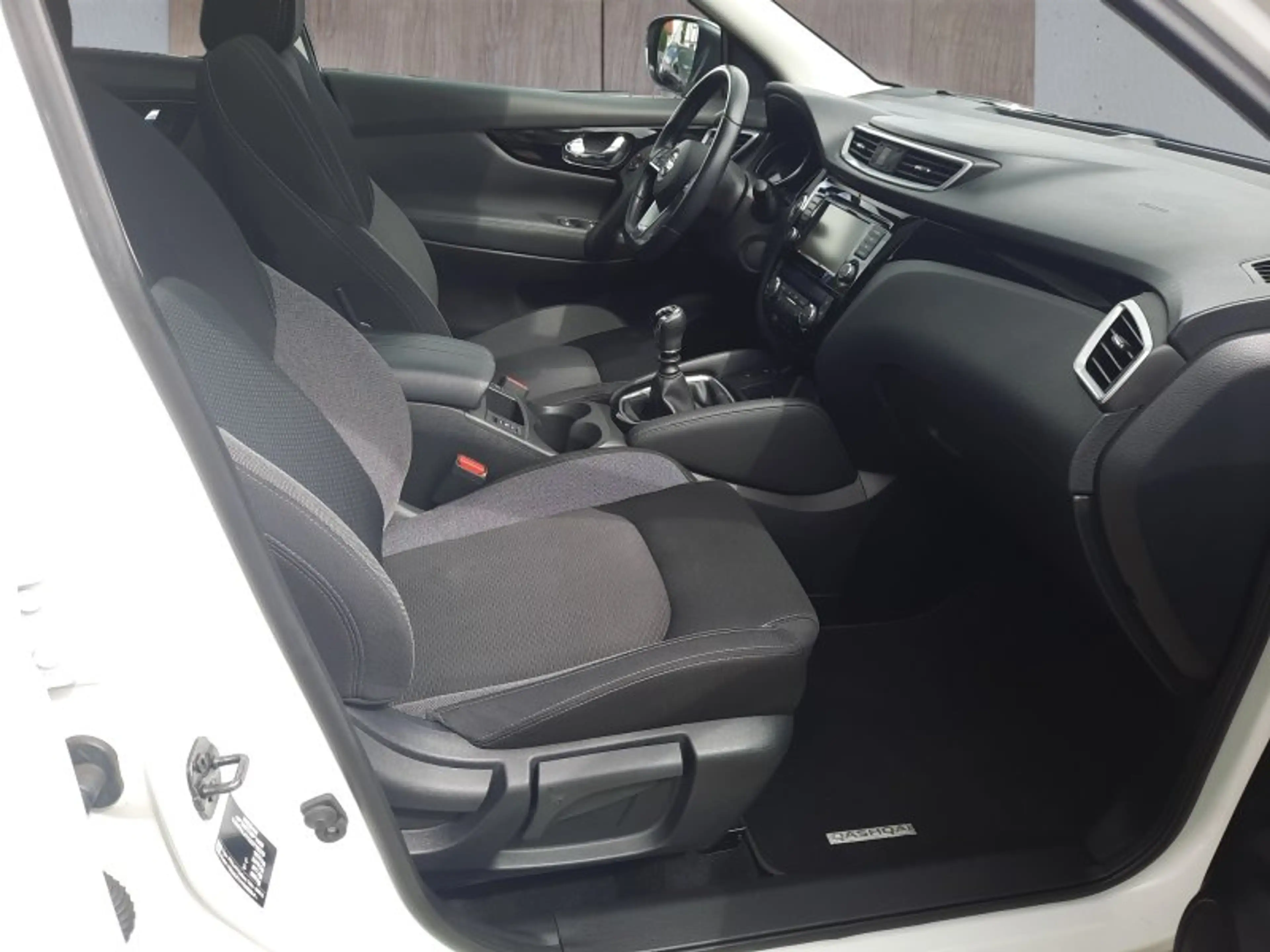 Nissan Qashqai 1.3 DIG-T Navi/Pano/Winterp/Temp/Kamera — photo 15