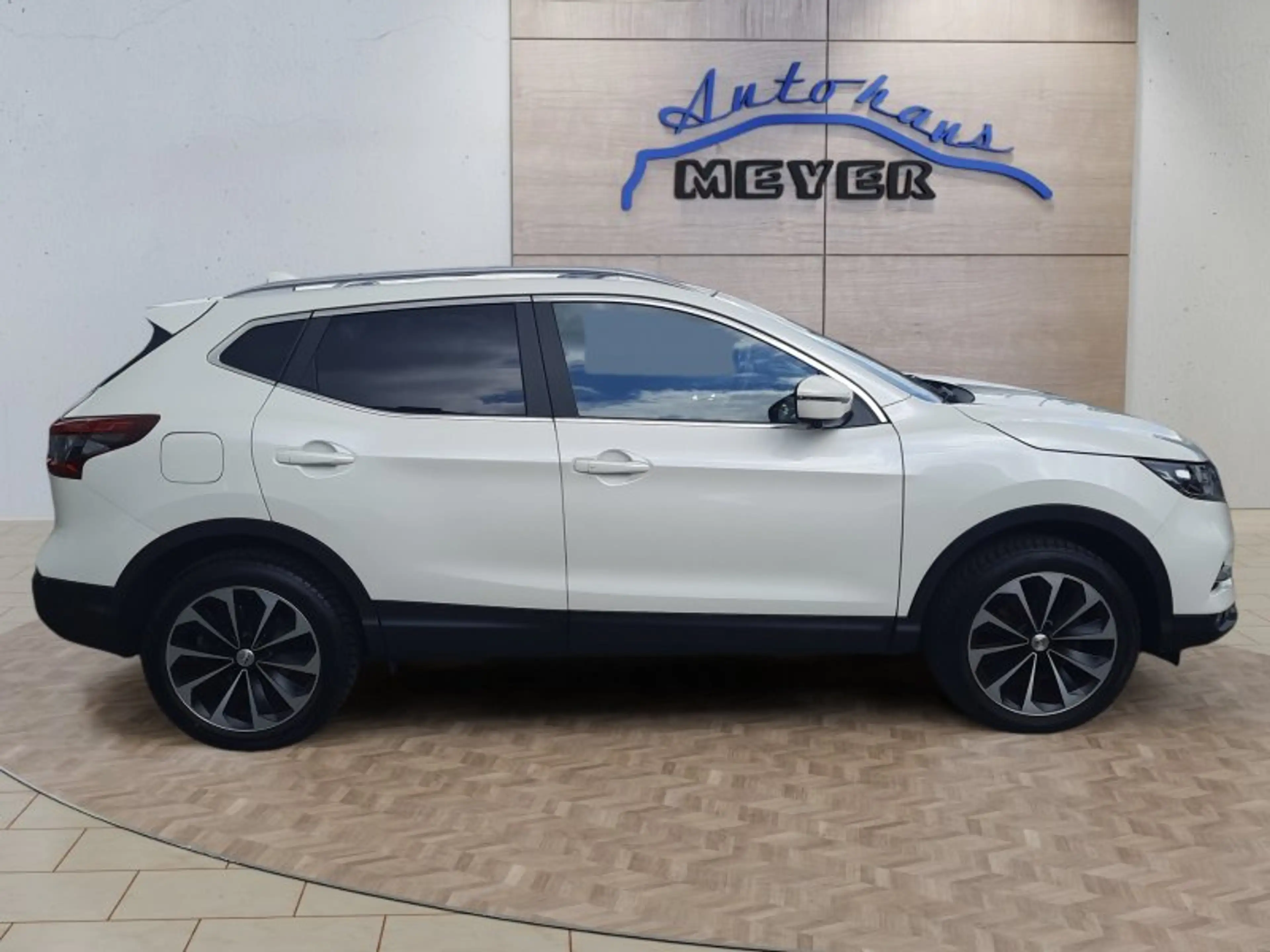 Nissan Qashqai 1.3 DIG-T Navi/Pano/Winterp/Temp/Kamera — photo 6