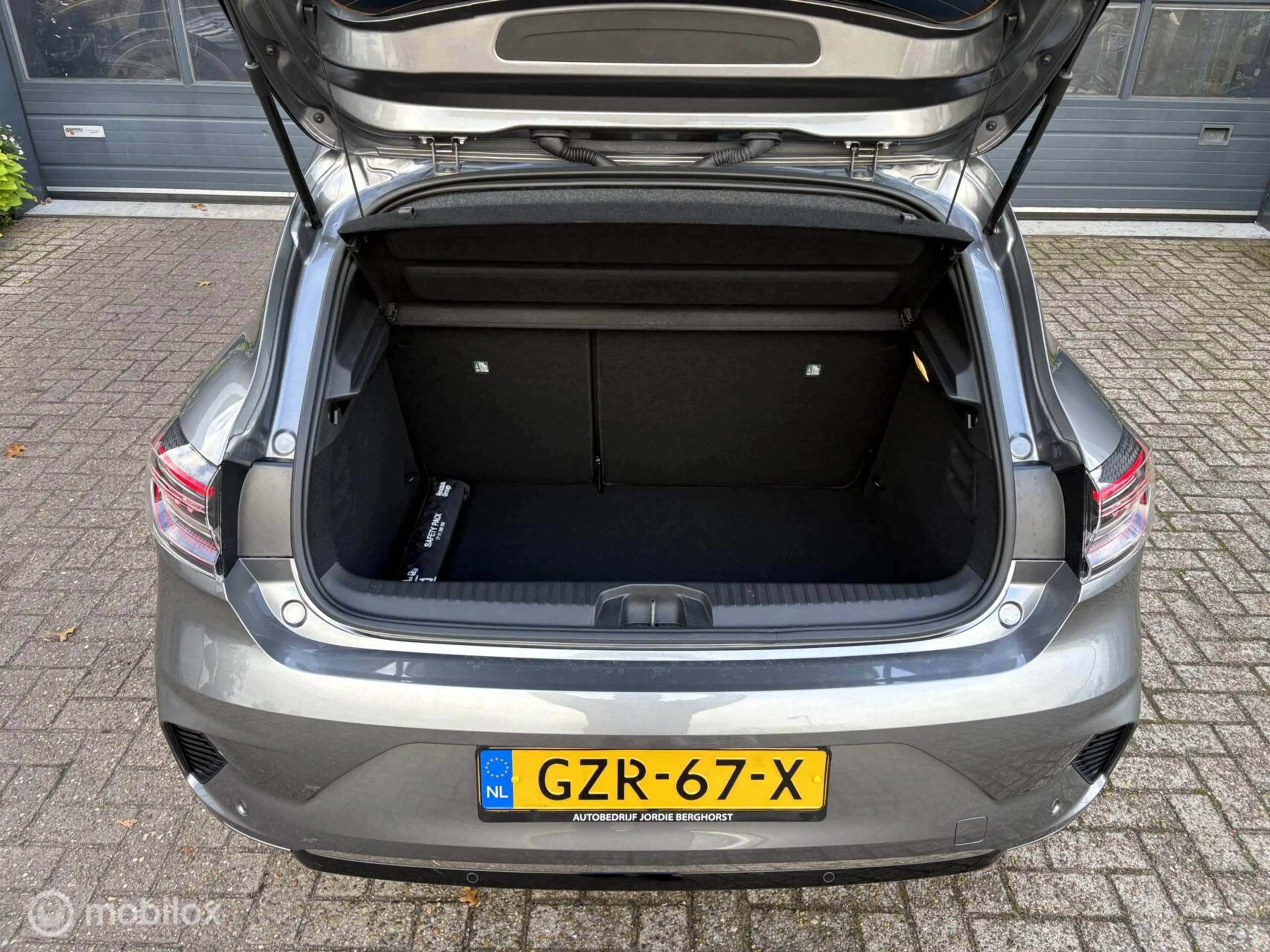 Renault Clio 1.6 E-Tech Full Hybrid 145 techno — photo 7
