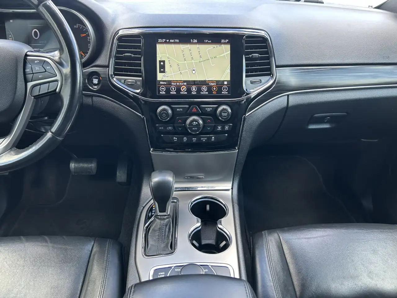 Jeep Grand Cherokee снимка Jeep Grand Cherokee