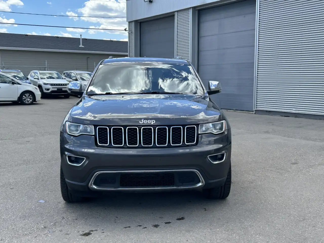 Jeep Grand Cherokee снимка Jeep Grand Cherokee