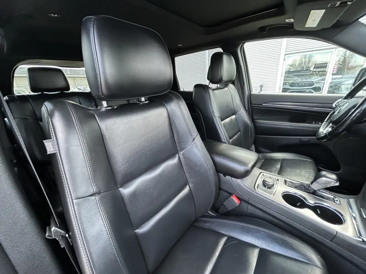 Jeep Grand Cherokee снимка Jeep Grand Cherokee