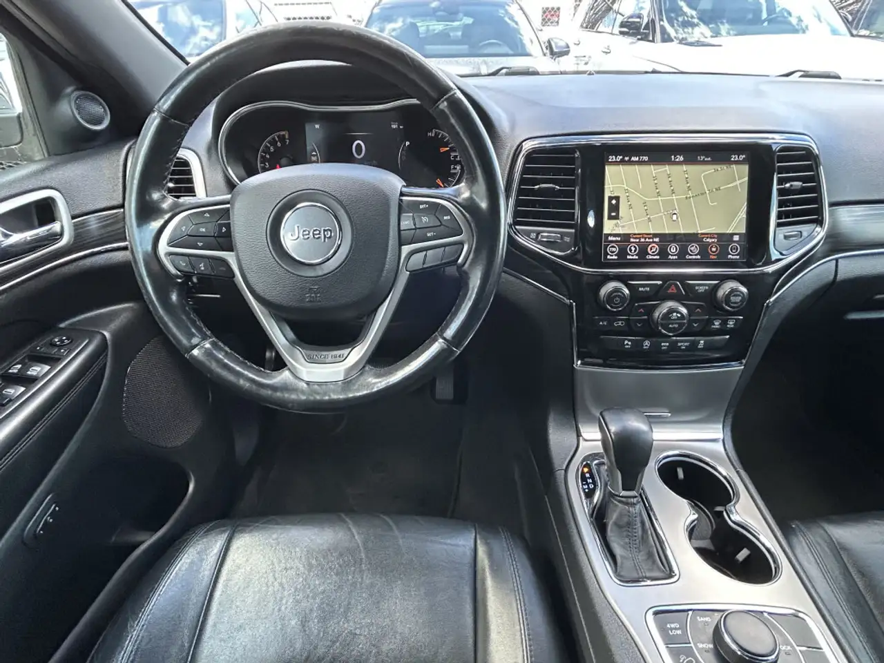 Jeep Grand Cherokee снимка Jeep Grand Cherokee