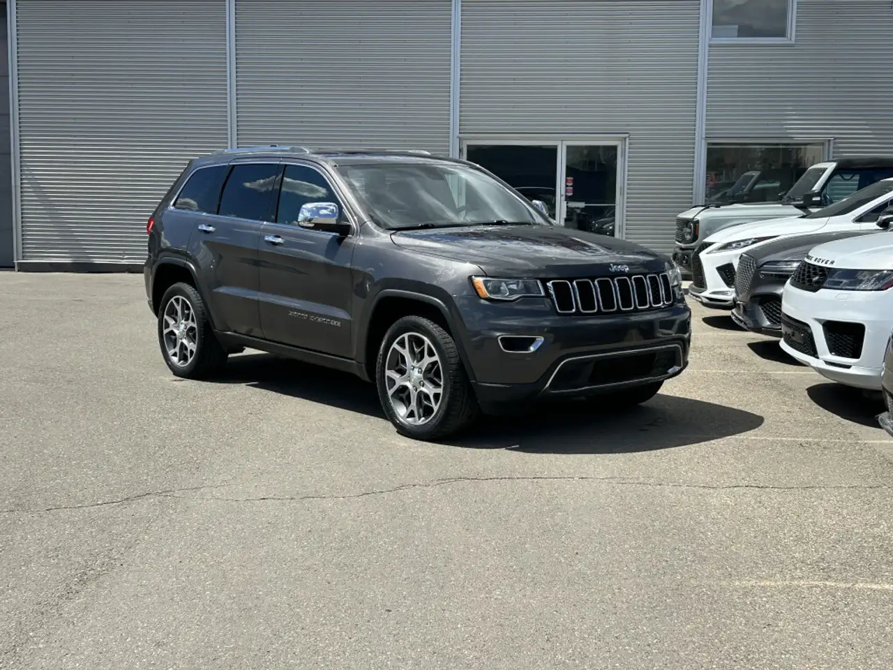 Jeep Grand Cherokee снимка Jeep Grand Cherokee