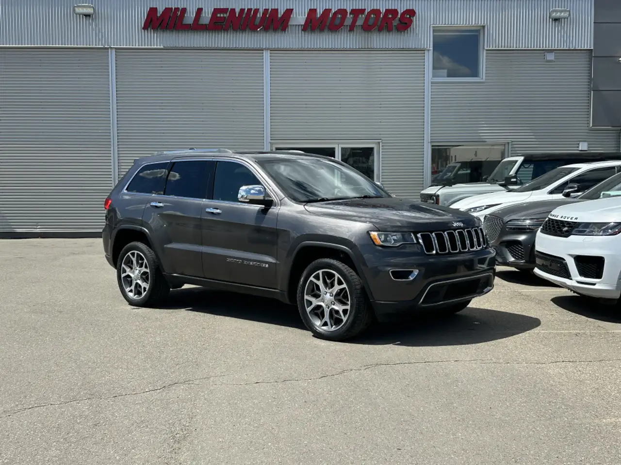 Jeep Grand Cherokee снимка Jeep Grand Cherokee