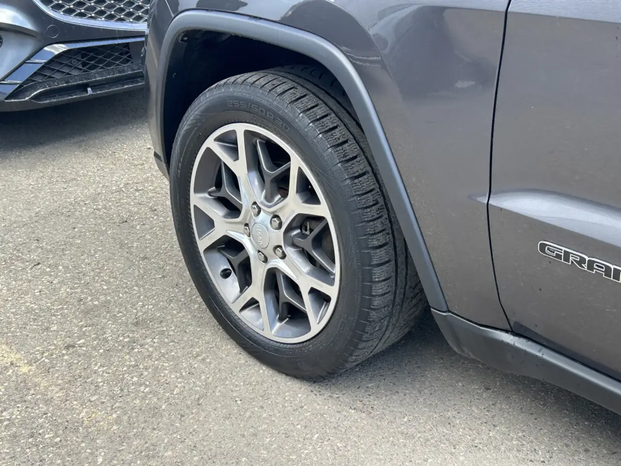 Jeep Grand Cherokee снимка Jeep Grand Cherokee