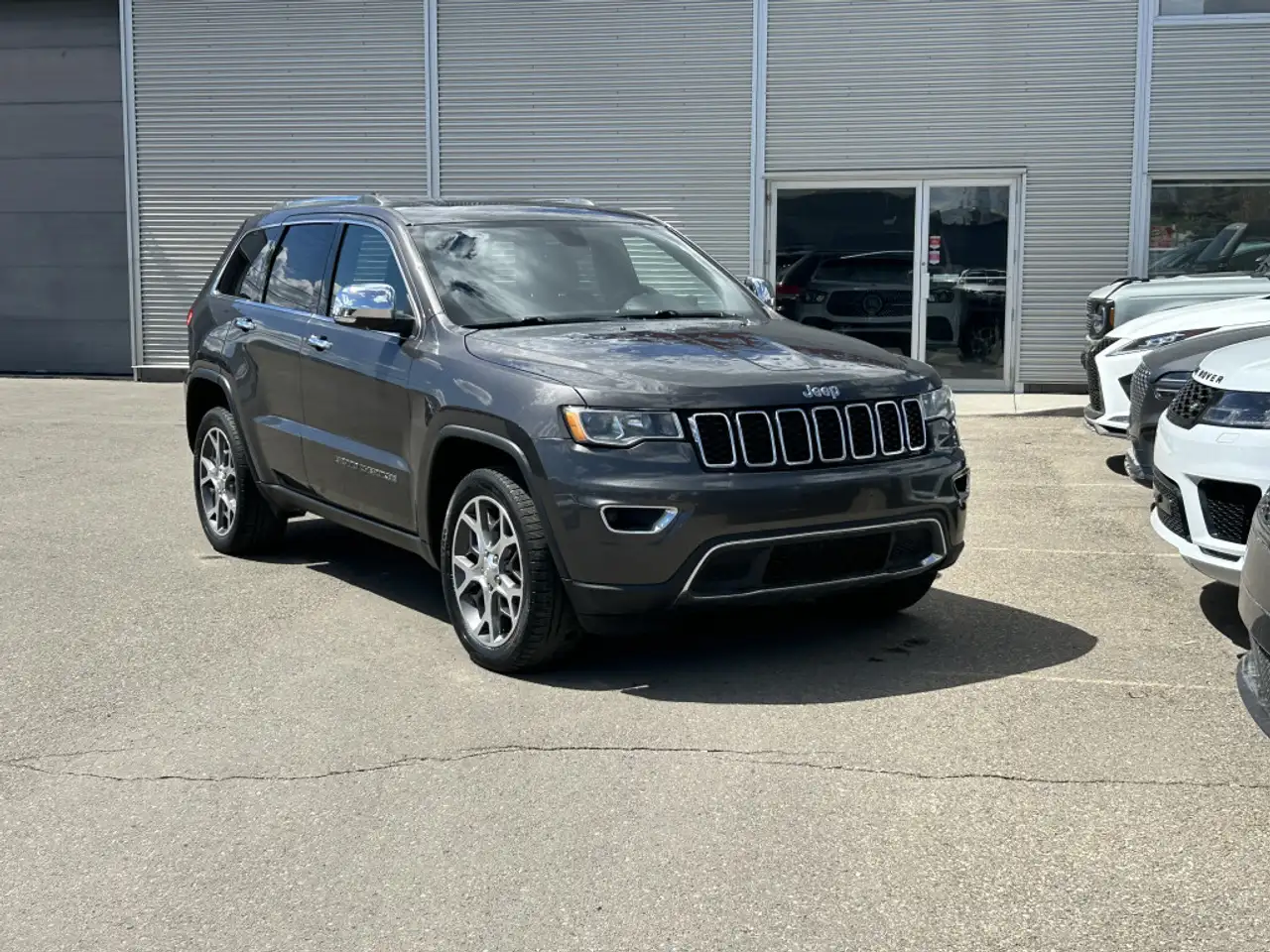 Jeep Grand Cherokee снимка Jeep Grand Cherokee