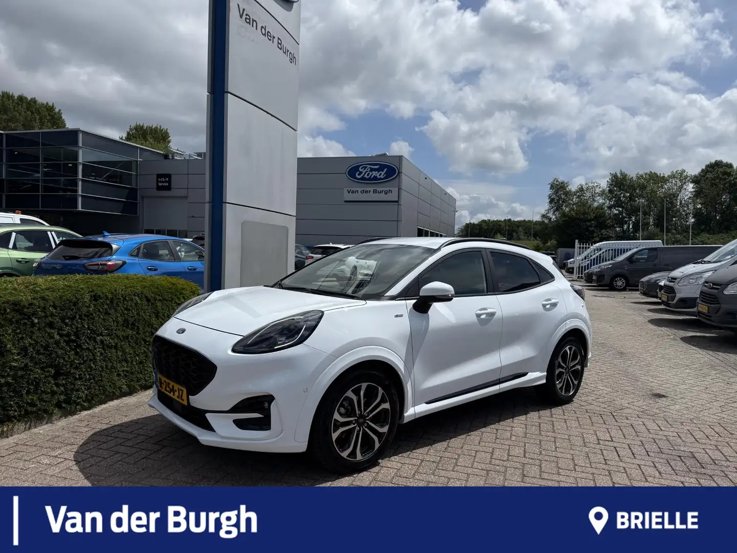 Ford Puma 1.0 EcoBoost Hybrid ST-Line X Weiß - 1
