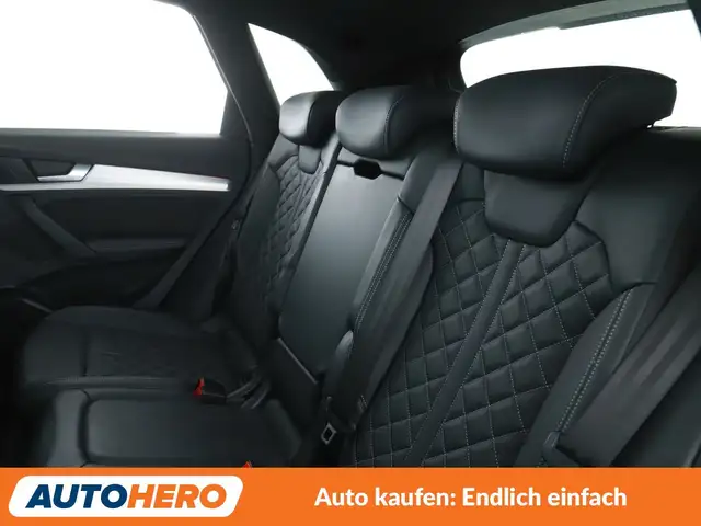 Audi SQ5 view 14