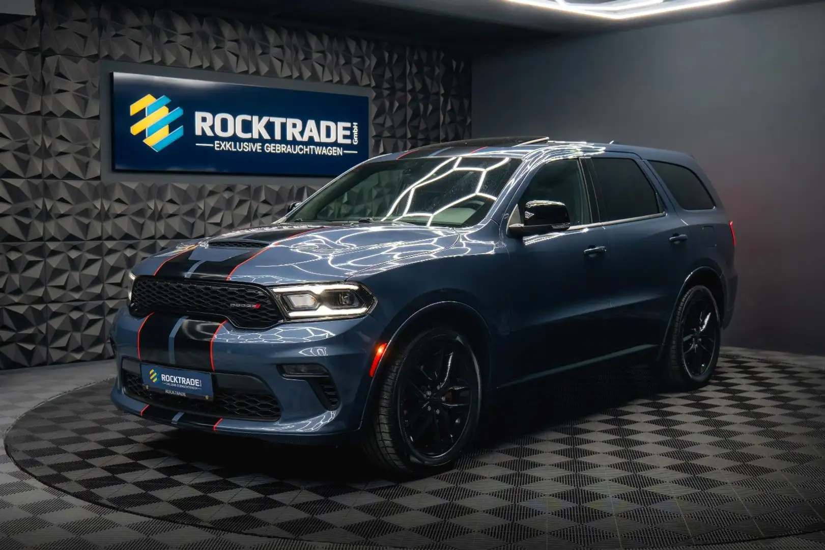Dodge Durango 5.7 V8 R/T 4x4 Night-Paket Modell 22 LED Blau - 1