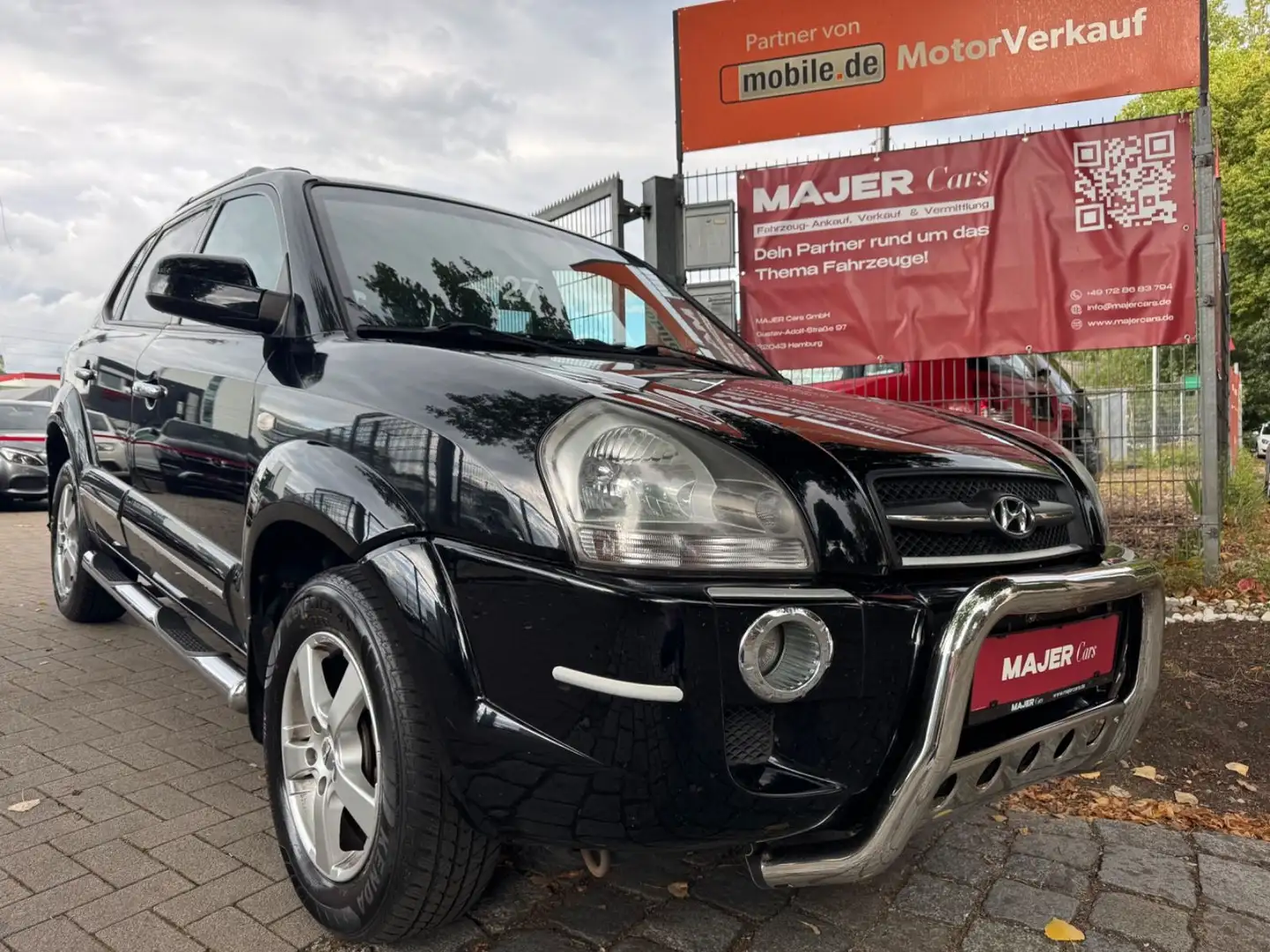 Hyundai TUCSON 2.0 2WD*LEDER*SHZ*KLIMA Schwarz - 1