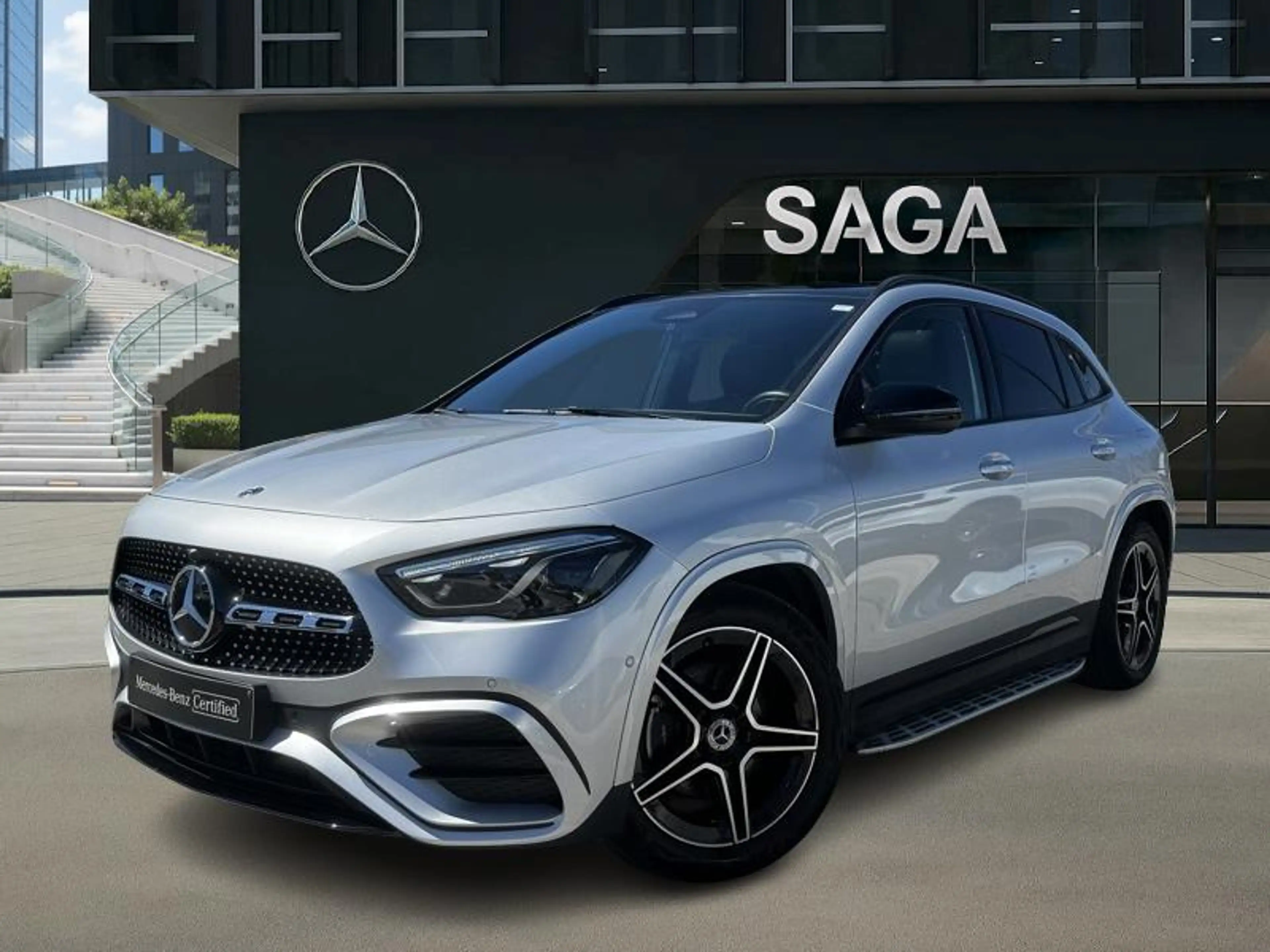 Mercedes-Benz GLA 180 d AMG Pack Night Toit Pano