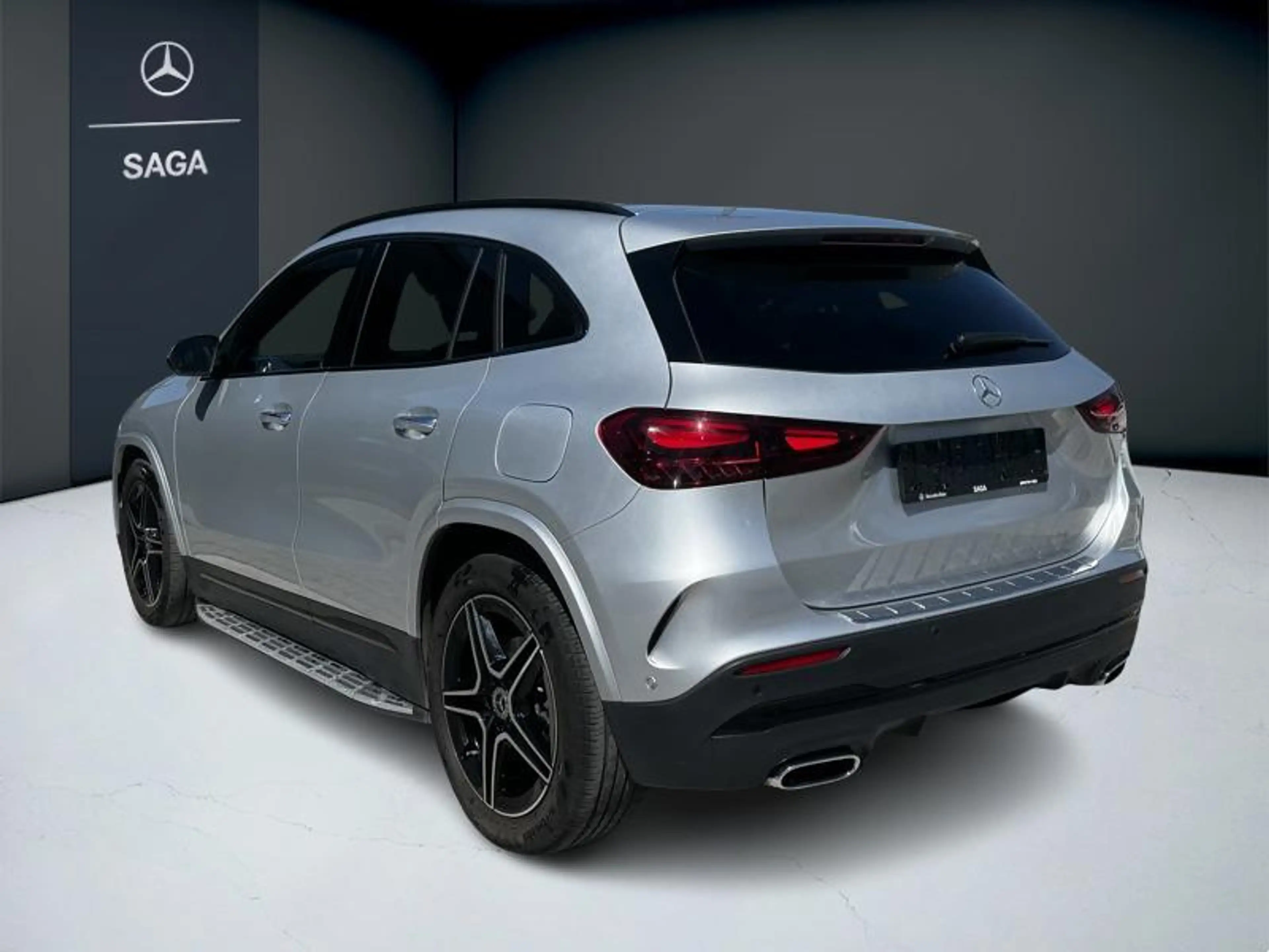 Mercedes-Benz GLA 180 d AMG Pack Night Toit Pano — photo 5