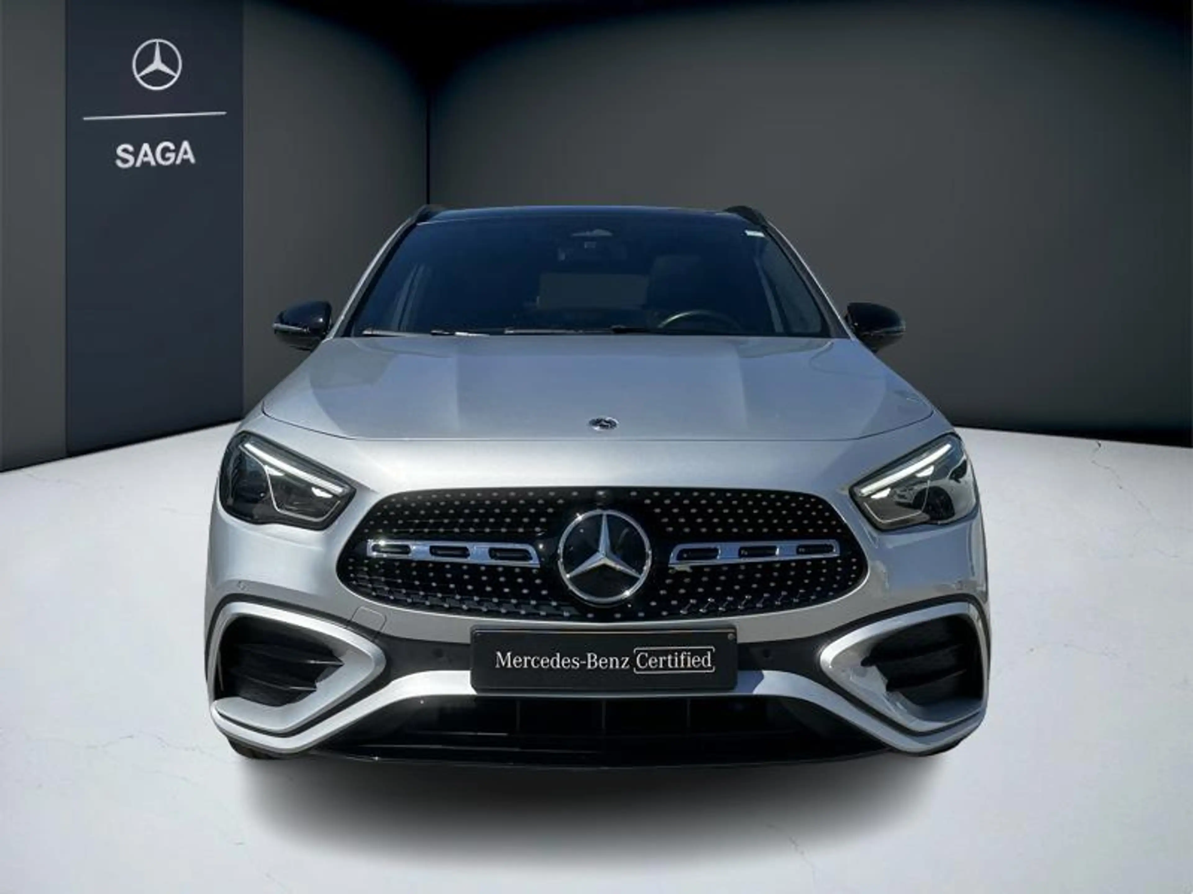 Mercedes-Benz GLA 180 d AMG Pack Night Toit Pano — photo 4