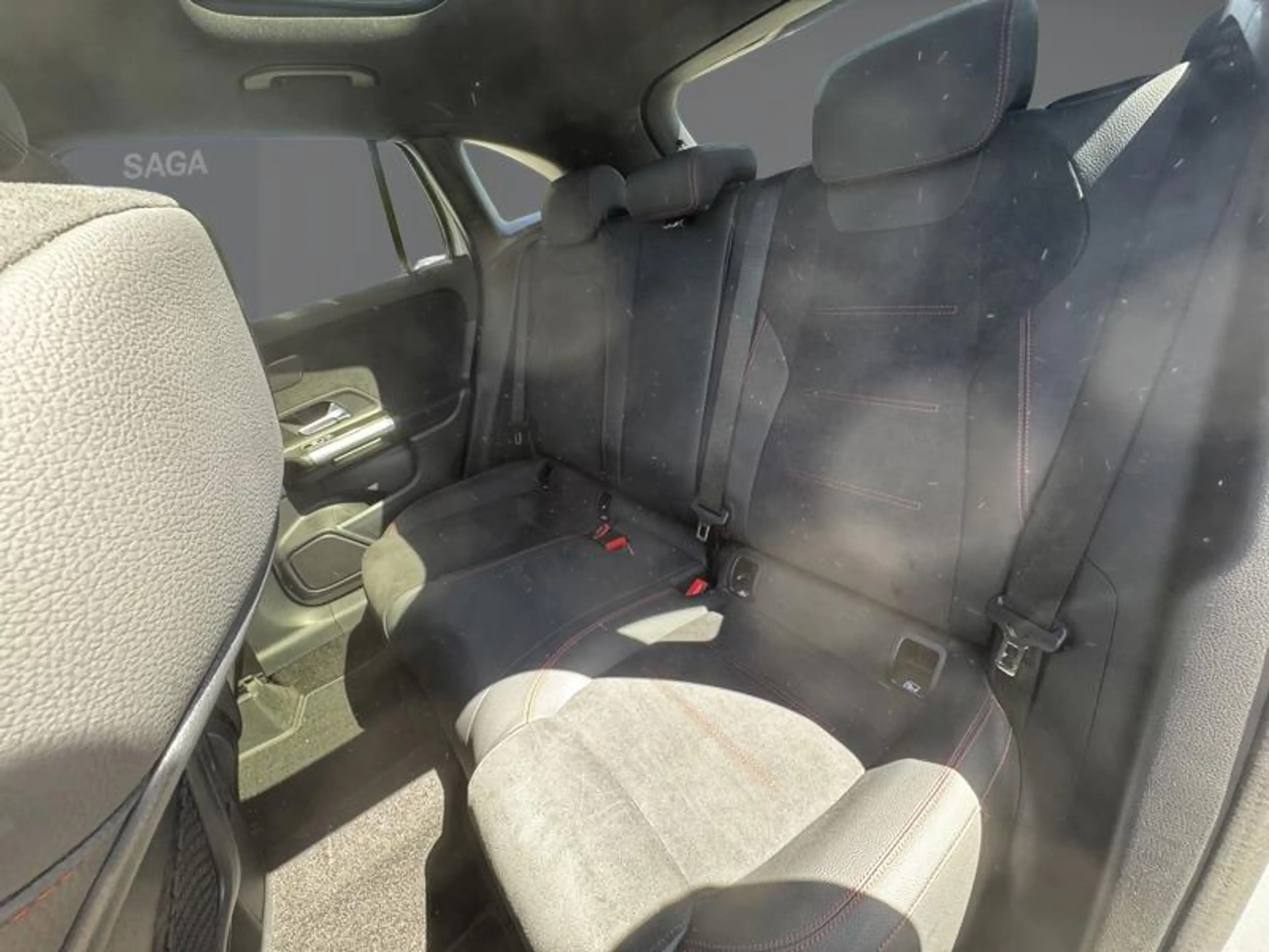 Mercedes-Benz GLA 180 d AMG Pack Night Toit Pano — photo 14