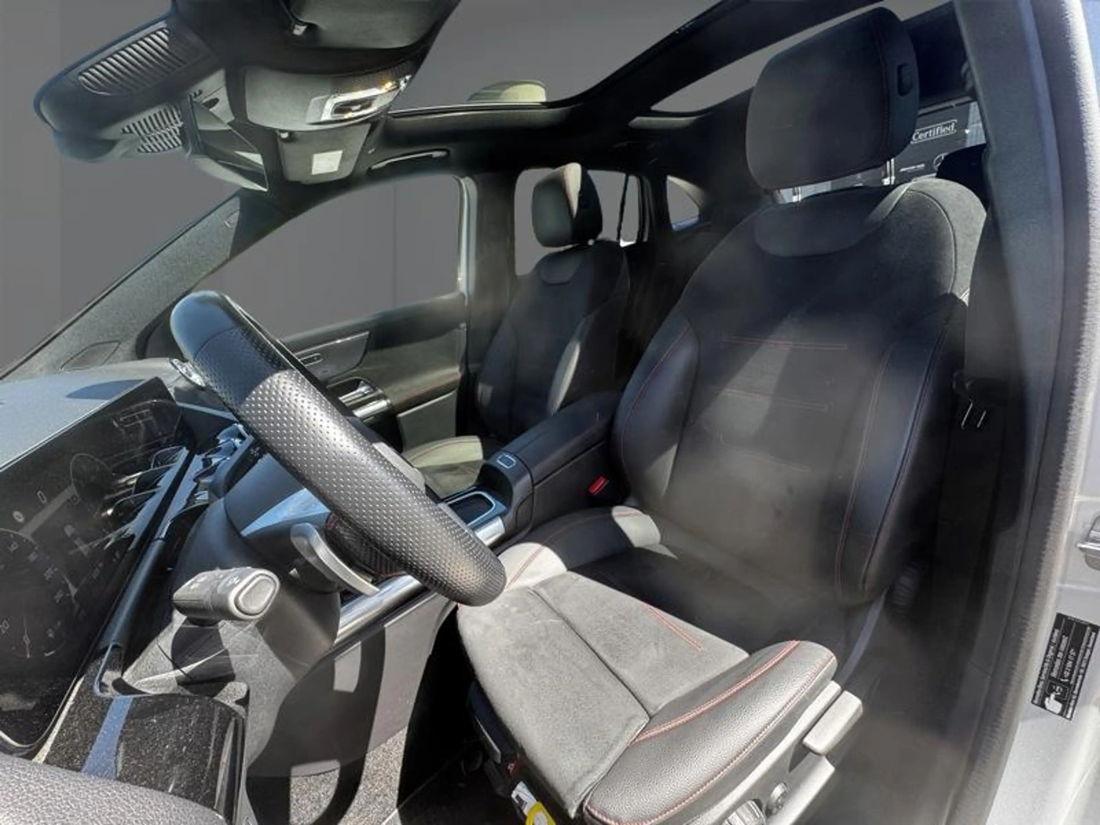 Mercedes-Benz GLA 180 d AMG Pack Night Toit Pano — photo 13