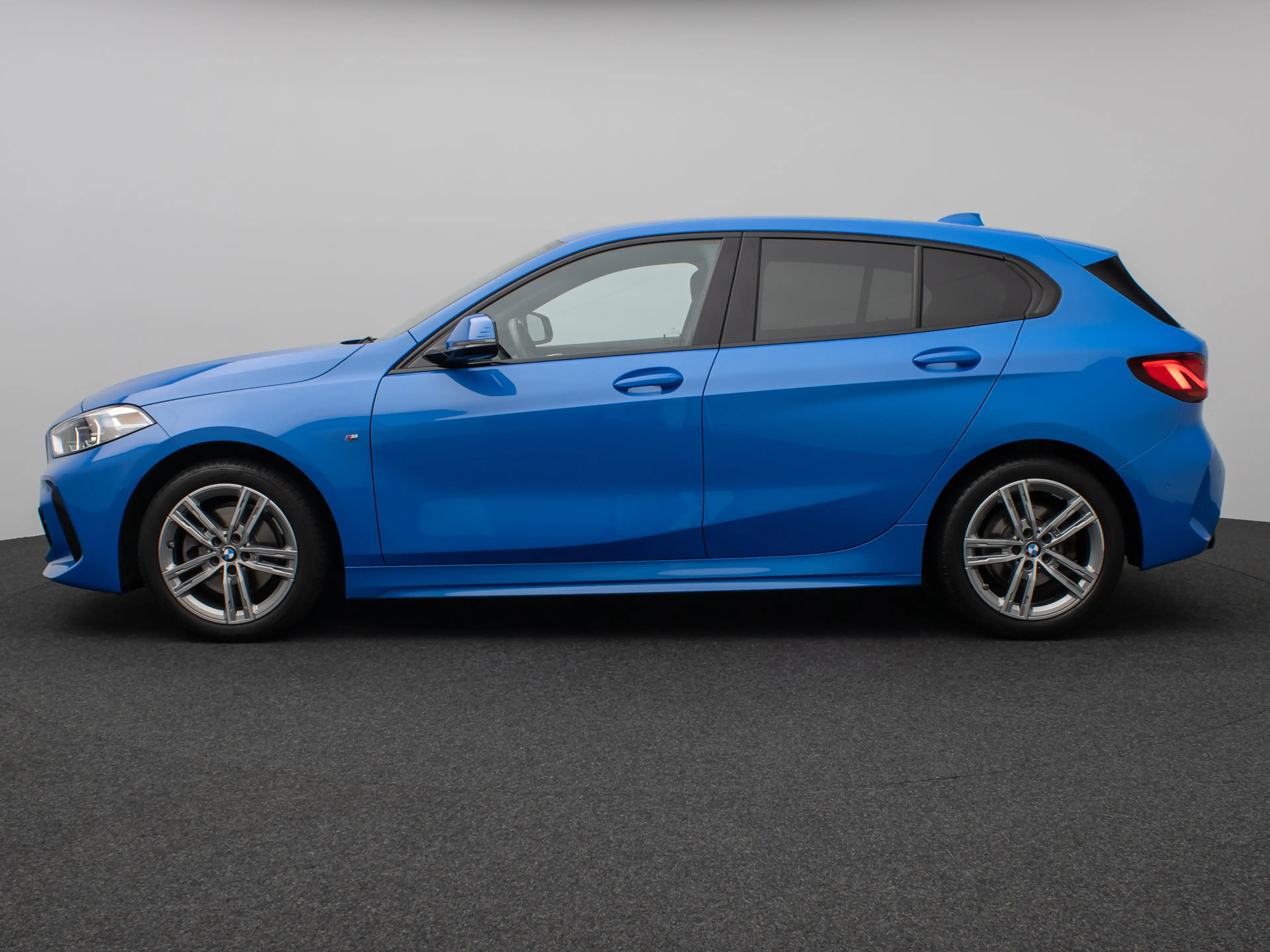 BMW 118 M Sport Kamera DAB Geschwindigkeitsreg LED — photo 11