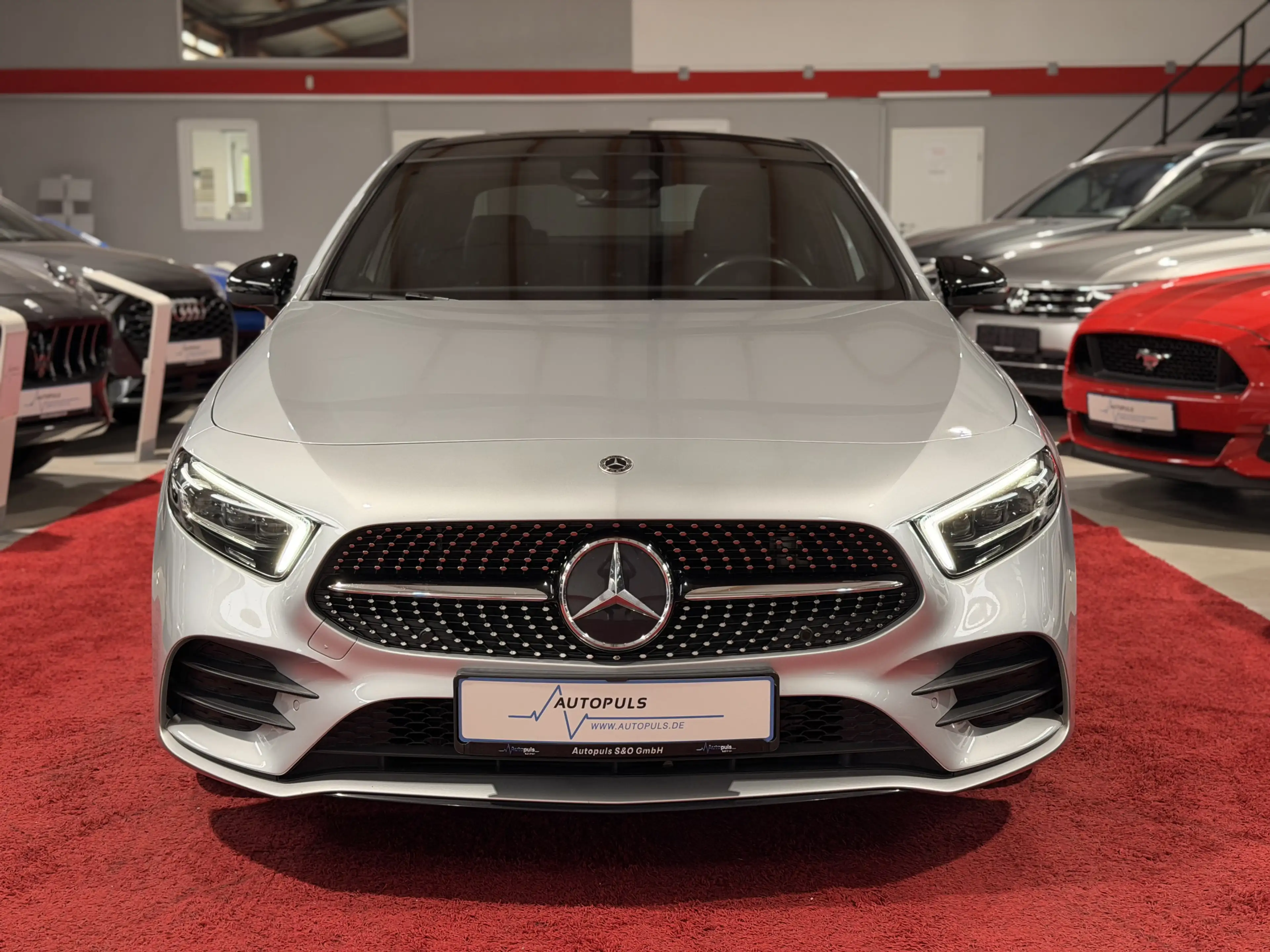 Mercedes-Benz A 250 AMG*PANO*LIMO*LED*CARPLAY*NIGHT*AMBIENTE* — photo 3
