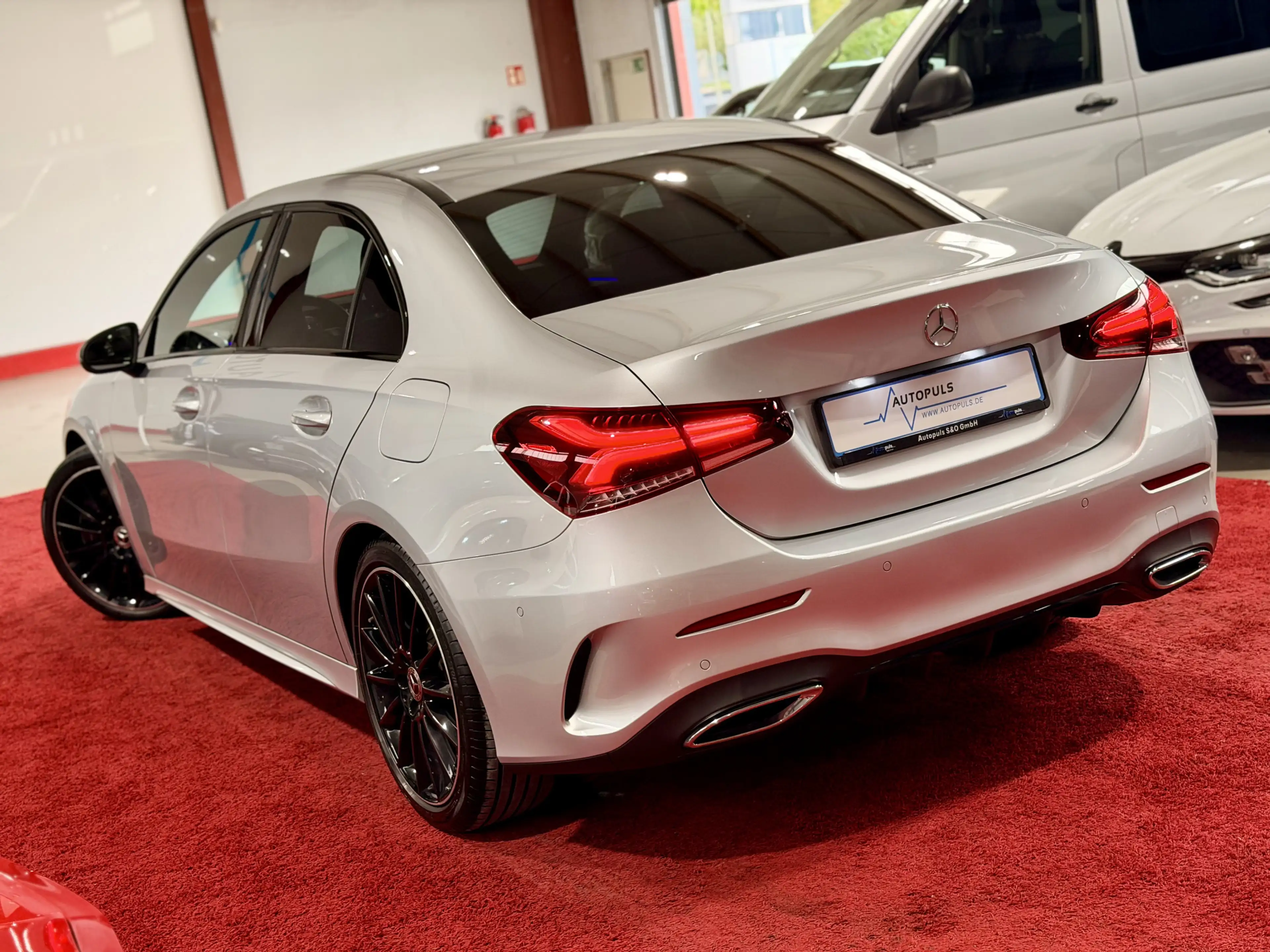 Mercedes-Benz A 250 AMG*PANO*LIMO*LED*CARPLAY*NIGHT*AMBIENTE* — photo 5
