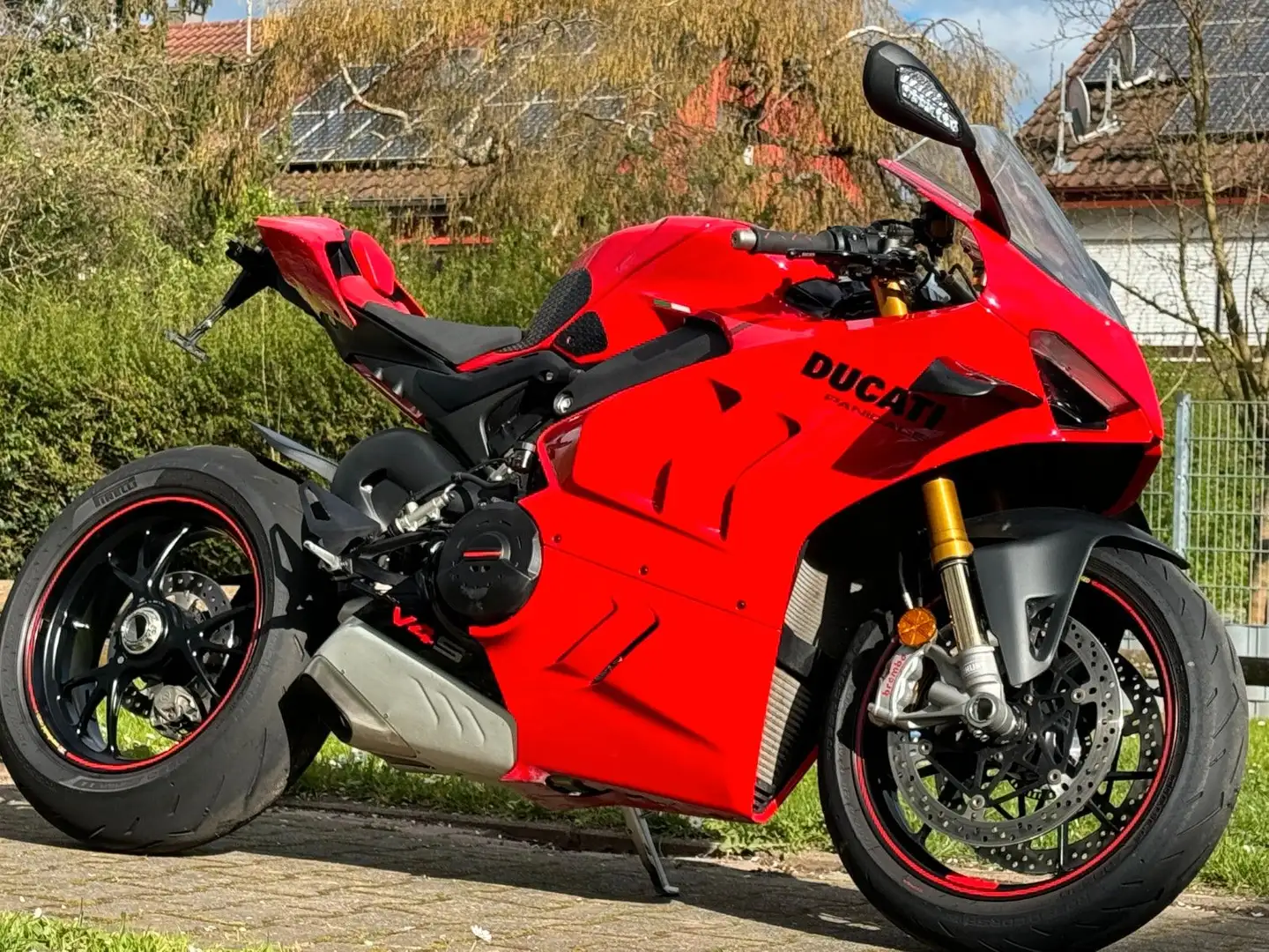 Ducati Panigale V4 S Facelift 1 Hand Rot - 1