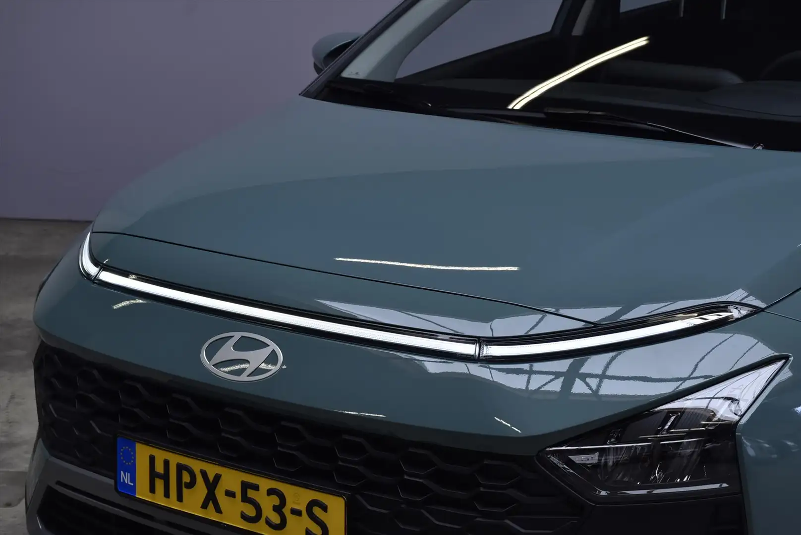 Hyundai BAYON 1.0 T-GDI 48V 100PK Comfort I Navigatie + Camera Groen - 2
